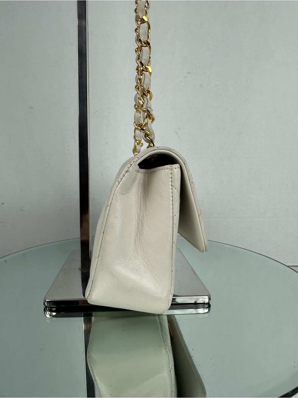 Chanel Vintage Mini Flap Bag White Lambskin Quilted Crossbody 24KT Classic CC - Picture 6 of 12